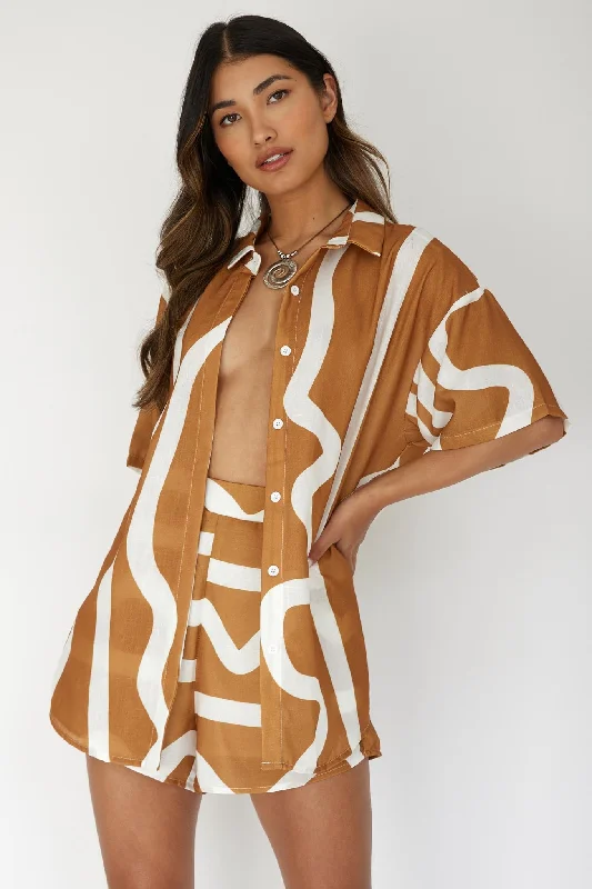 Cora Button-Up Shirt Print Tan